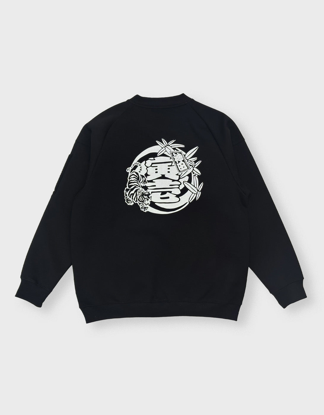 5311-647 KANDA LOGO トレーナー – TORAICHI ONLINE STORE